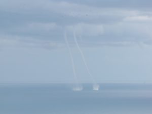 Windhosen über dem Mittelmehr